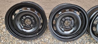 Predám 4xplechové disky z ford fiestu 4x108 r14,et37,5 J5,5 - 2