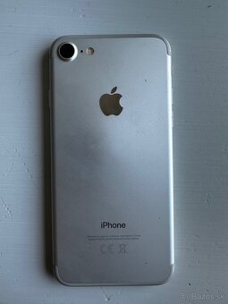 Apple iPhone 7 - 2