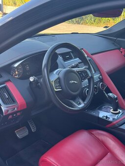 Jaguar E-Pace P200 R-Dynamic SE AWD - 2