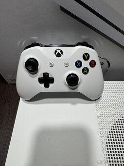Xbox One S 500gb + 1x ovládač - 2