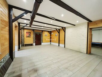 EXKLUZÍVNE NA PREDAJ - RODINNÝ DOM - KOLÁROVICE, BYTČA - 2