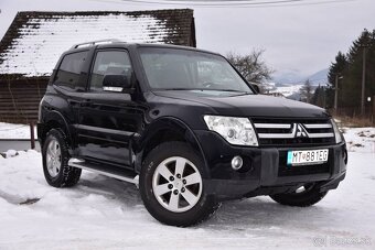 Mitsubishi Pajero - 2