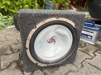 Basový reproduktor - 2