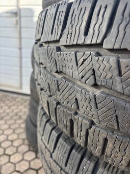 Predám zimné pneumatiky Michelin 215/60R17 - 2