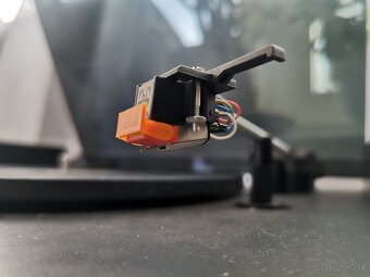 Gramofón Tesla MC-470 - 2