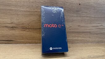 Motorola Moto E14 Čierna - 2