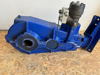 PREVODOVKA S HYDROMOTOROM - 2