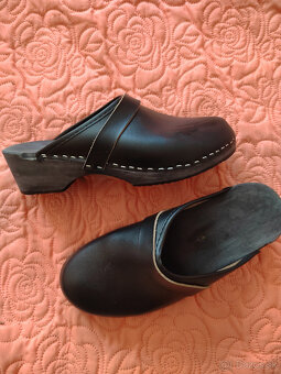 Dámske kožené dreváky č.40 - 2