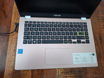 Predam notebook Asus VivoBook - 2