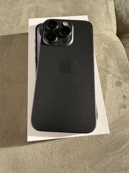Predám iphone 15pro 256GB black titan - 2