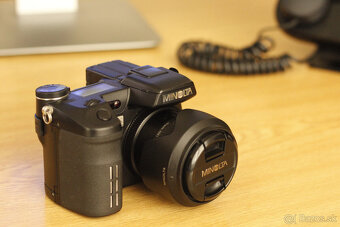 Minolta DiMAGE A1 - 2