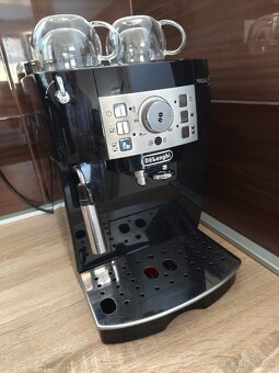 DeLonghi Magnifica S - 2