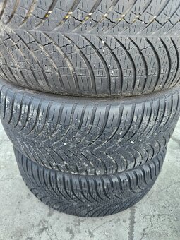 Predám 4ks celorocne pneumatiky Vector 225/45 r18 - 2