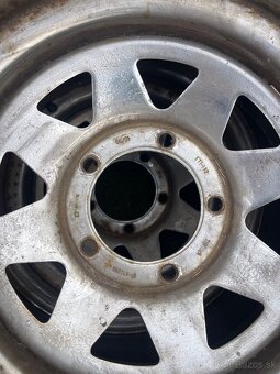 Predám tréner pneumatiky aj s diskami 225/70 R 15 - 2
