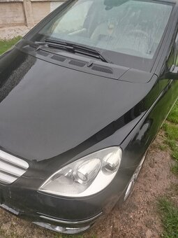 Predam Mercedes Benz - 2
