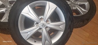 Predám zimny komplet Toyota CH-R 5x114,3 R17 ,215/60 R17 - 2