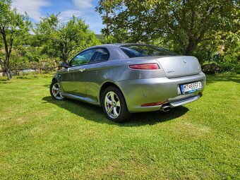 Alfa romeo GT cupe 110kw jtd top stav - 2