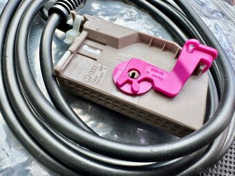 AUX 3.5mm RNS-E Adapter Audi 32pin - 2