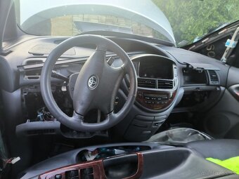 Toyota previa - 2