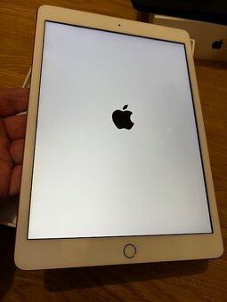 Tablet Ipad 7.gen /Super cena/ - 2