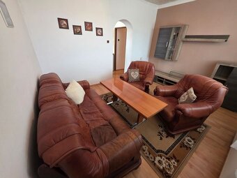Tehlový,zariadený 4 izbový byt, 74 m2 + loggia, Košeca. - 2