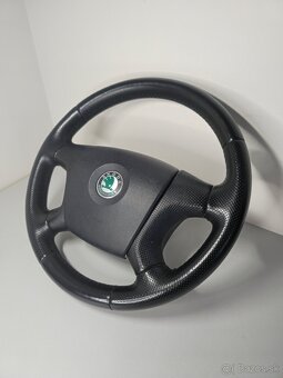 PERFOROVANÝ KOŽENÝ VOLANT OCTAVIA FABIA - 2