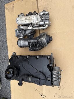 Hlava motora 038 103 373 R - 2