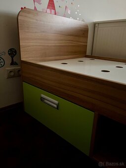 posteľ s písacím stolíkom 80€ - 2