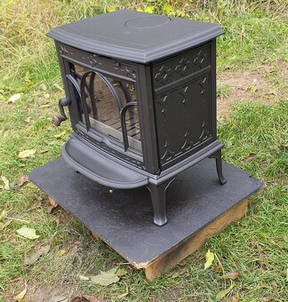 Liatinové kachle Jotul F 100 CB čierný lak - 2