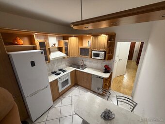 Prenájom pekný 3 - izbový byt s balkónom 72m -KVP - 2