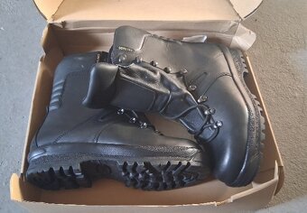 Predám topánky - vojenská obuv - 2