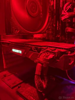 GIGABYTE GeForce RTX 2070 WINDFORCE 8G - 2