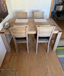 Stôl a 4 stoličky - 2