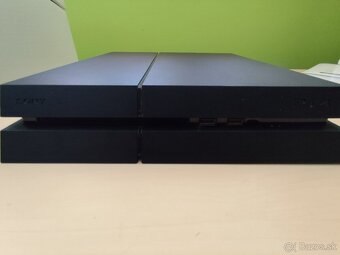 PS4 slim + VR - 2