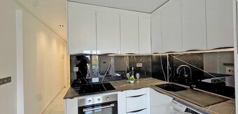 Stylový apartmán 2+kk s bočním výhledem na moře – Torrevieja - 2