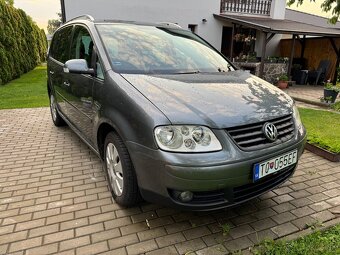 Volkswagen Touran 2.0 TDi - 2
