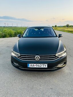 Volkswagen Passat 2.0 TDI DSG /VIRTUAL - 2