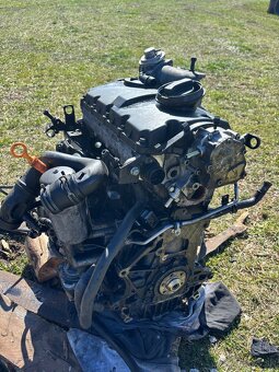 Rozpredam motor 1.9tdi - 2