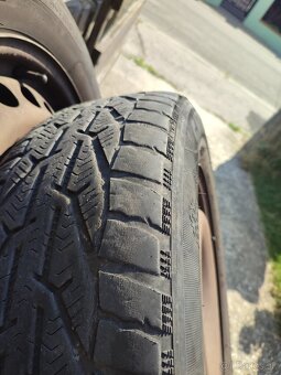 Predám plechové disky R15 ,5x112 na zimných gumách - 2