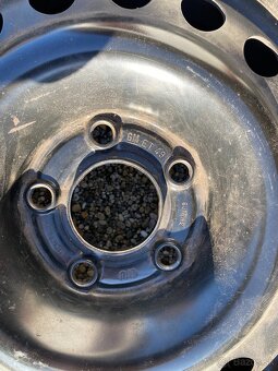 Plechovy disk R15 6J15H2 - 2