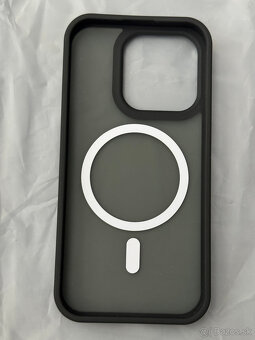 Obal na iPhone 15 Pro, MagSafe – čierny - 2