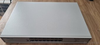 Nortel Networks Baystack 70-16T Ethernet Switch 16 Port - 2