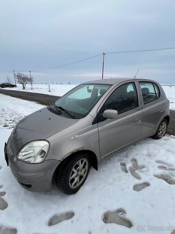 Toyota yaris - 2
