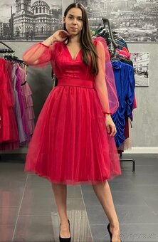 Červené spoločenské šaty - 2