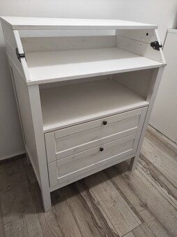 Prebaľovaci pult - 2