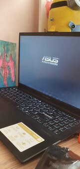 Asus Vivobook Go - 2