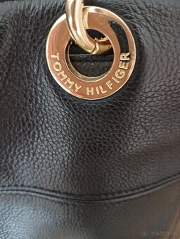 Tommy Hilfiger čierna kabelka - 2