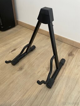 Stojan na gitaru Soundking - 2