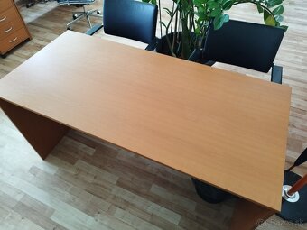 Na predaj Pisaci stol - 2