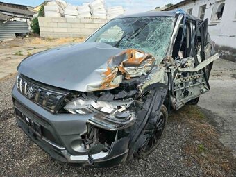 Suzuki Vitara 1.4 hybrid 4x4 - 2